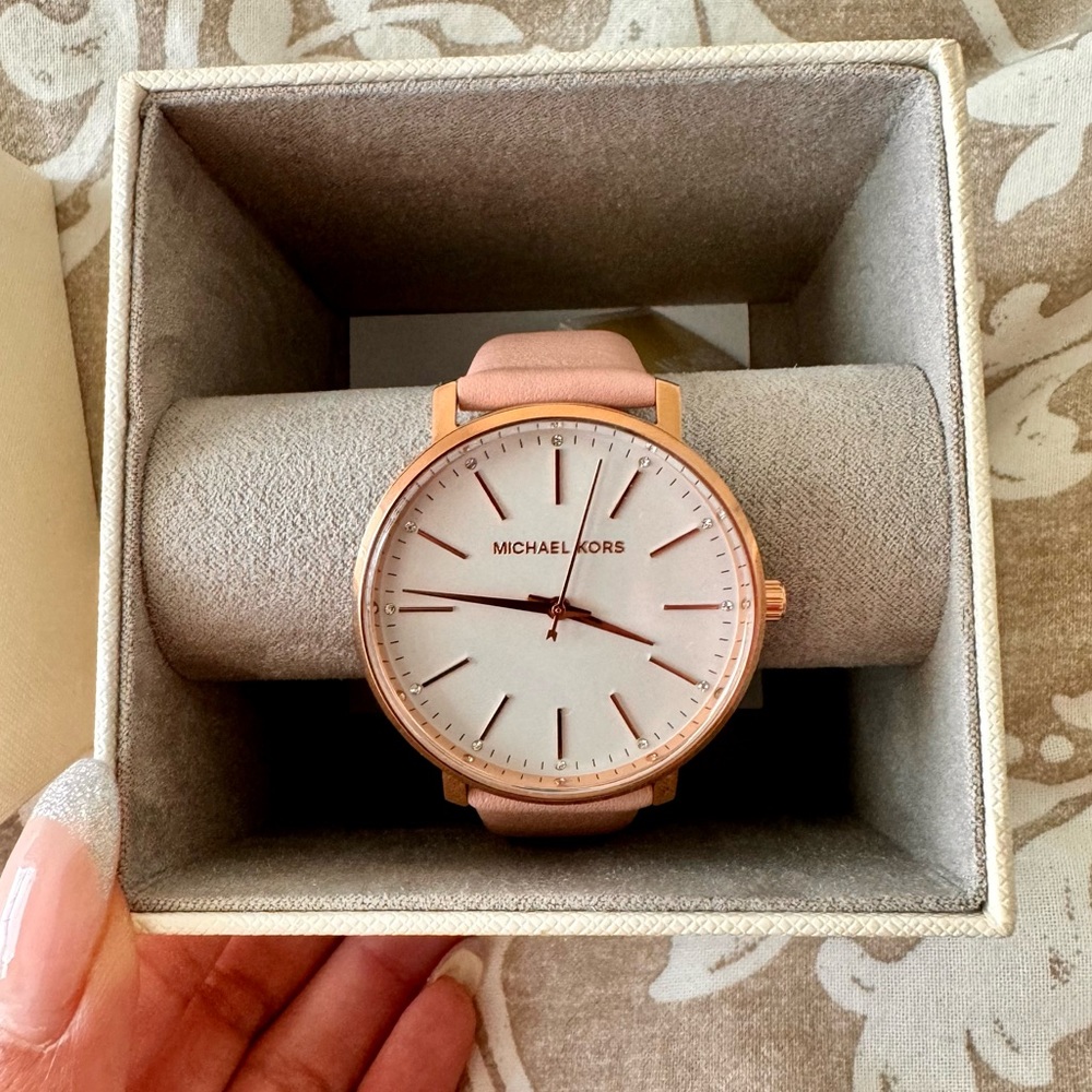 Brand New with Tags- Pink/Rose Gold Michael Kors Watch
